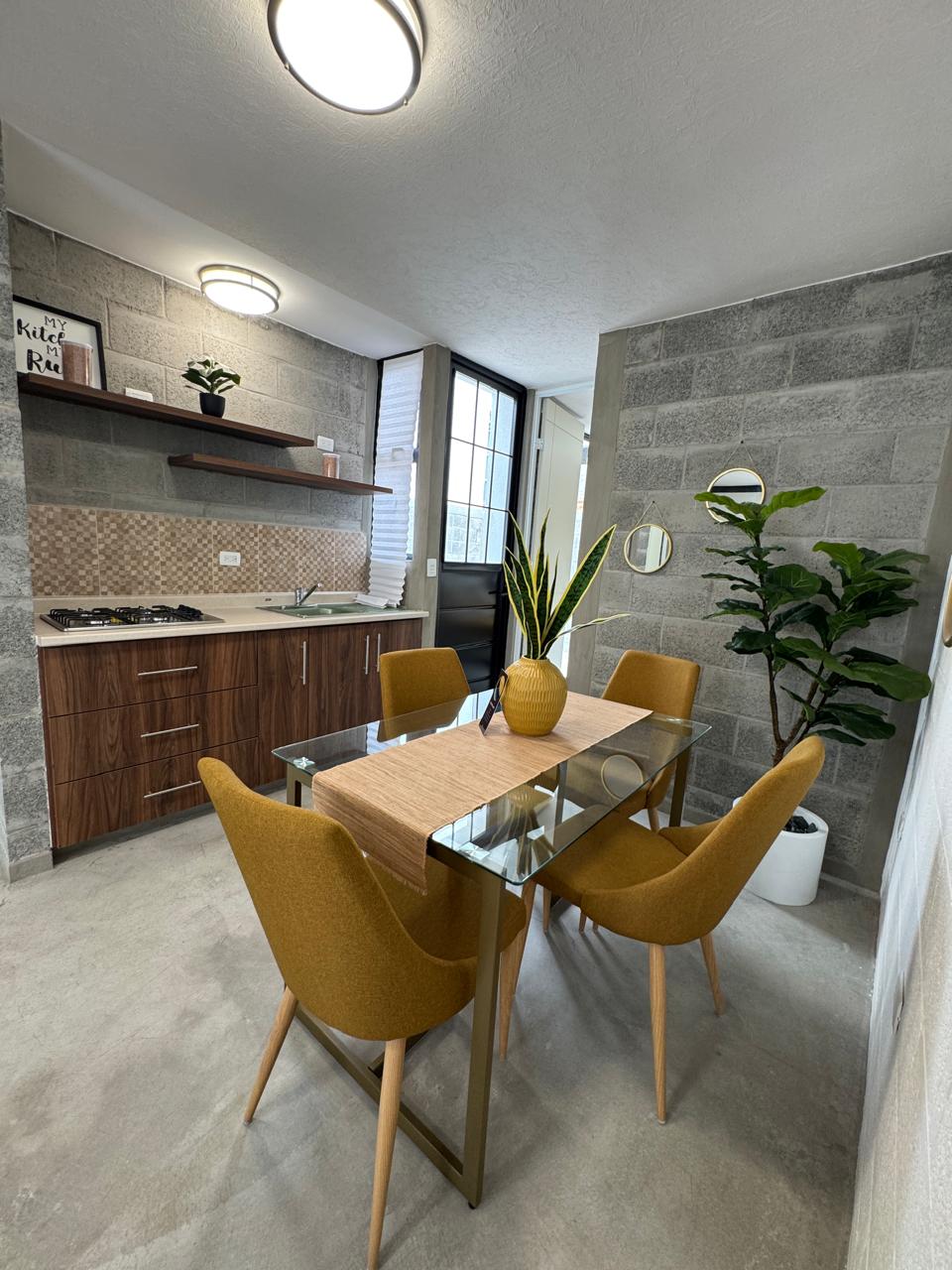 Casa en Venta al Oriente de la Ciudad Modelo Encina