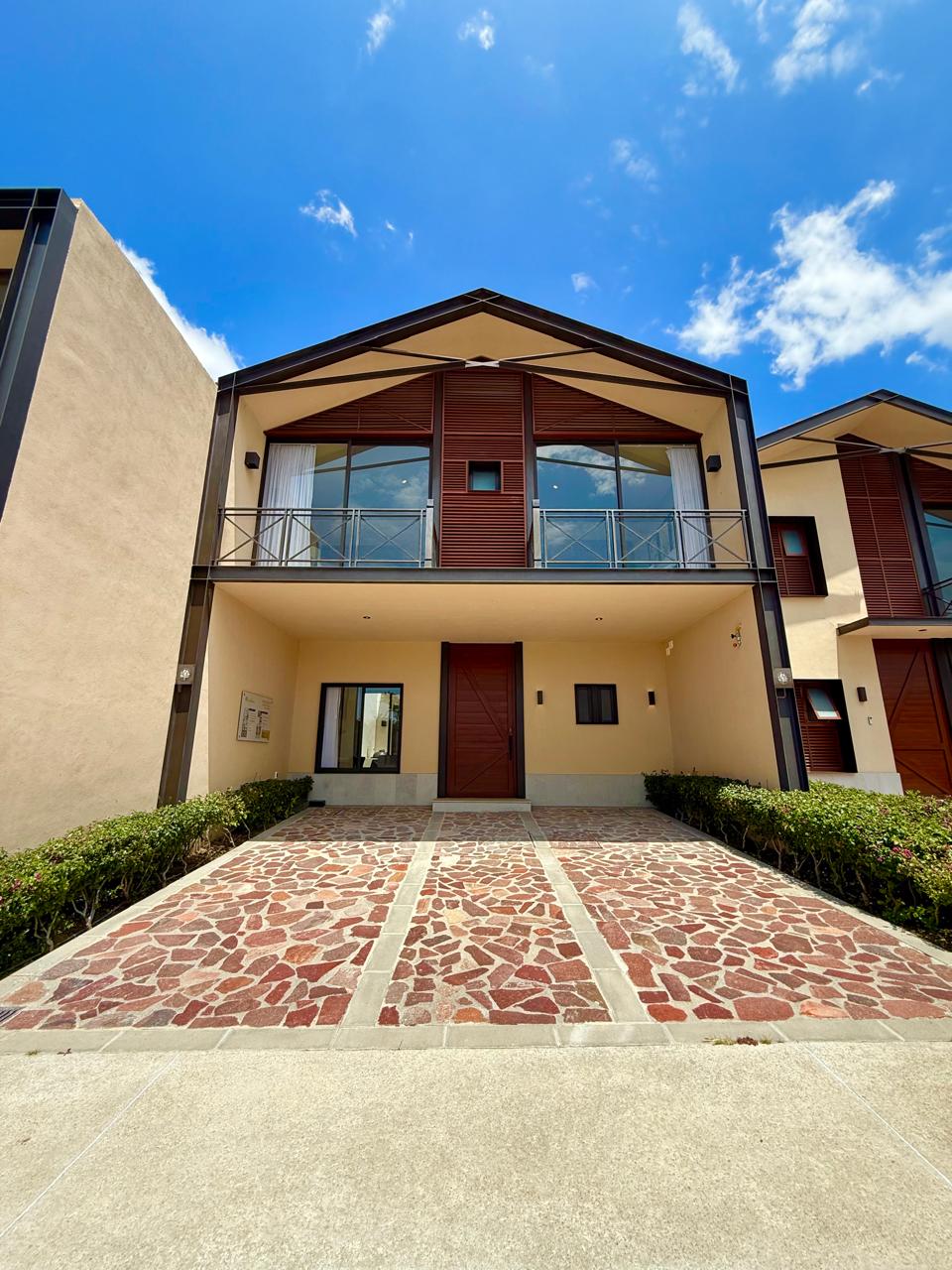 Casa en Venta al Norte de la Ciudad, Modelo Alhóndiga